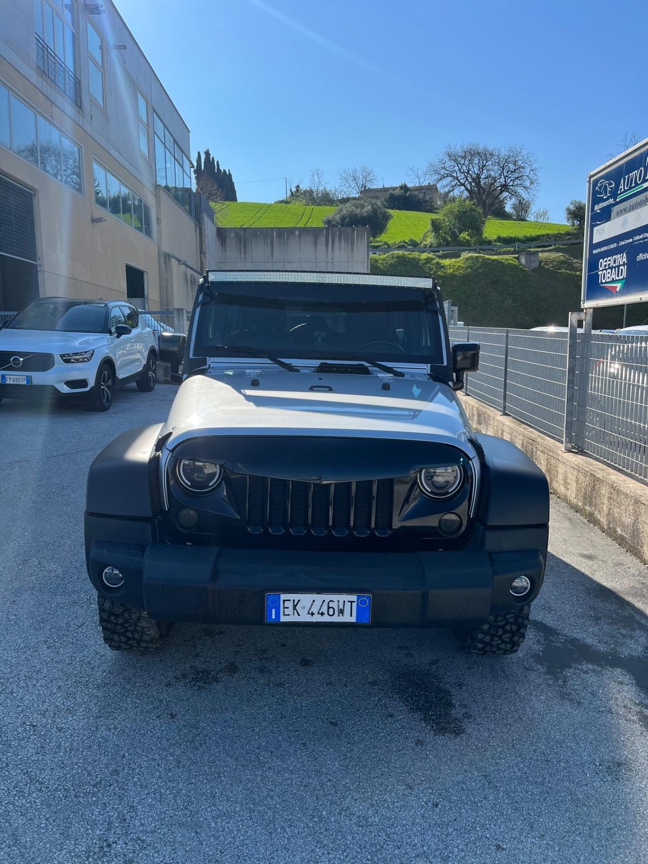 Jeep Wrangler 2.8 CRD DPF Sahara Auto