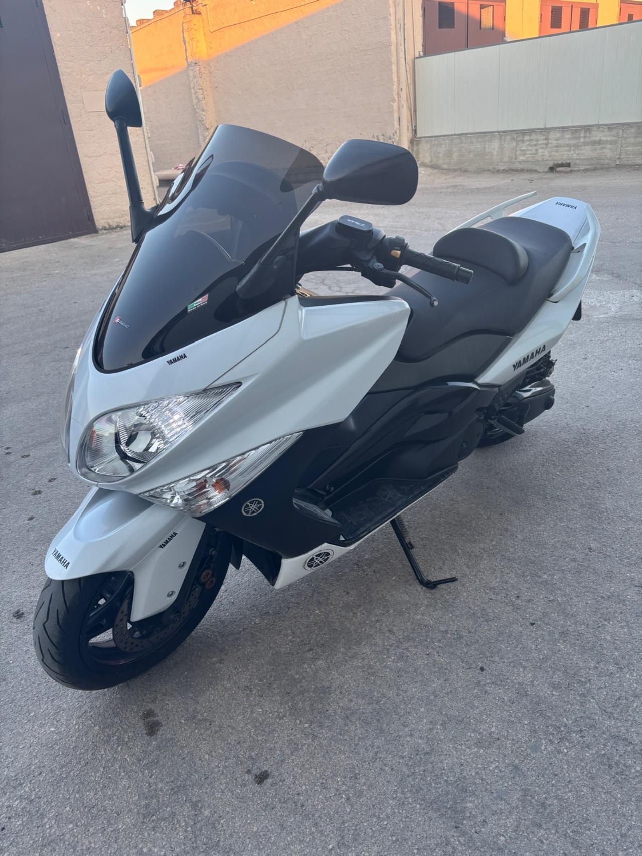 Yamaha T Max 500