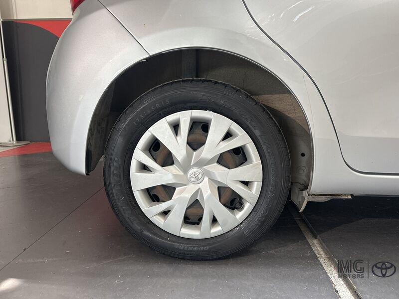 Toyota Yaris 1.0 72 CV 5 porte Active
