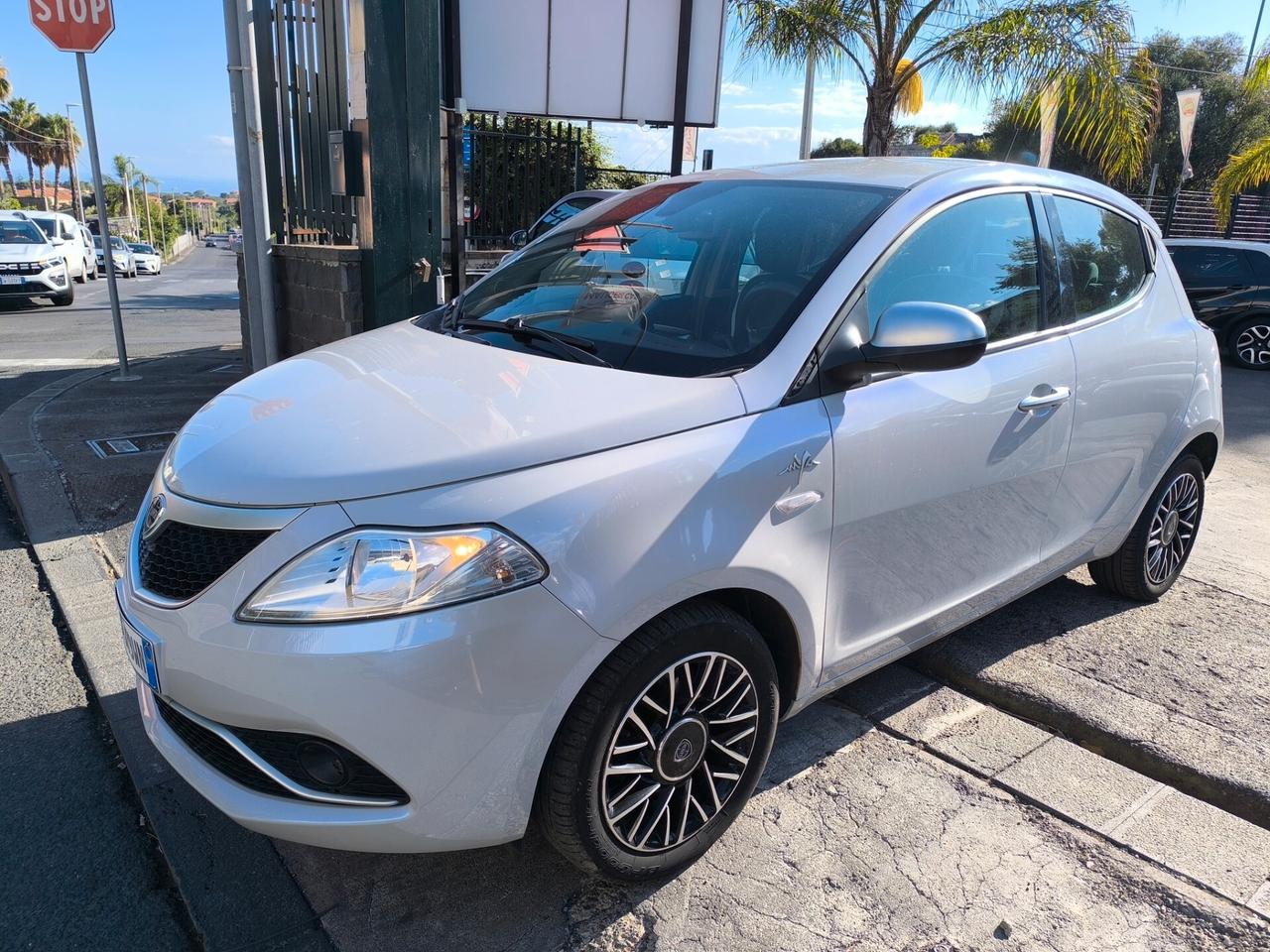 Lancia Ypsilon 1.3 MJT 16V 95 CV 5 porte S&S Gold
