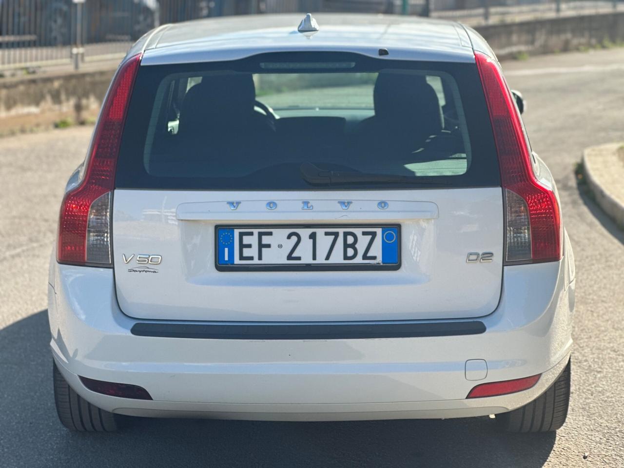 Volvo V50 1.6 DIESEL 2011 - CERCHI IN LEGA