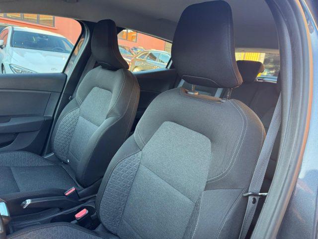 RENAULT Clio Full Hybrid E-Tech 140 CV Business