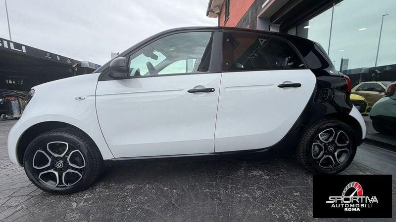 smart forfour RATA MENSILE 227,00 EURO 70 1.0 52kW superpassion