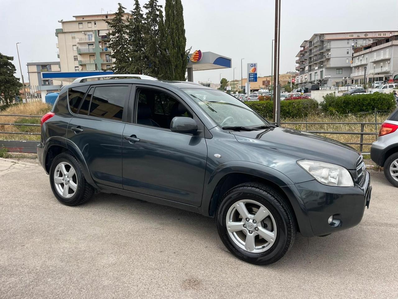 Toyota RAV 4 Crossover 4X4 2.2 D-Cat 177 CV Luxury