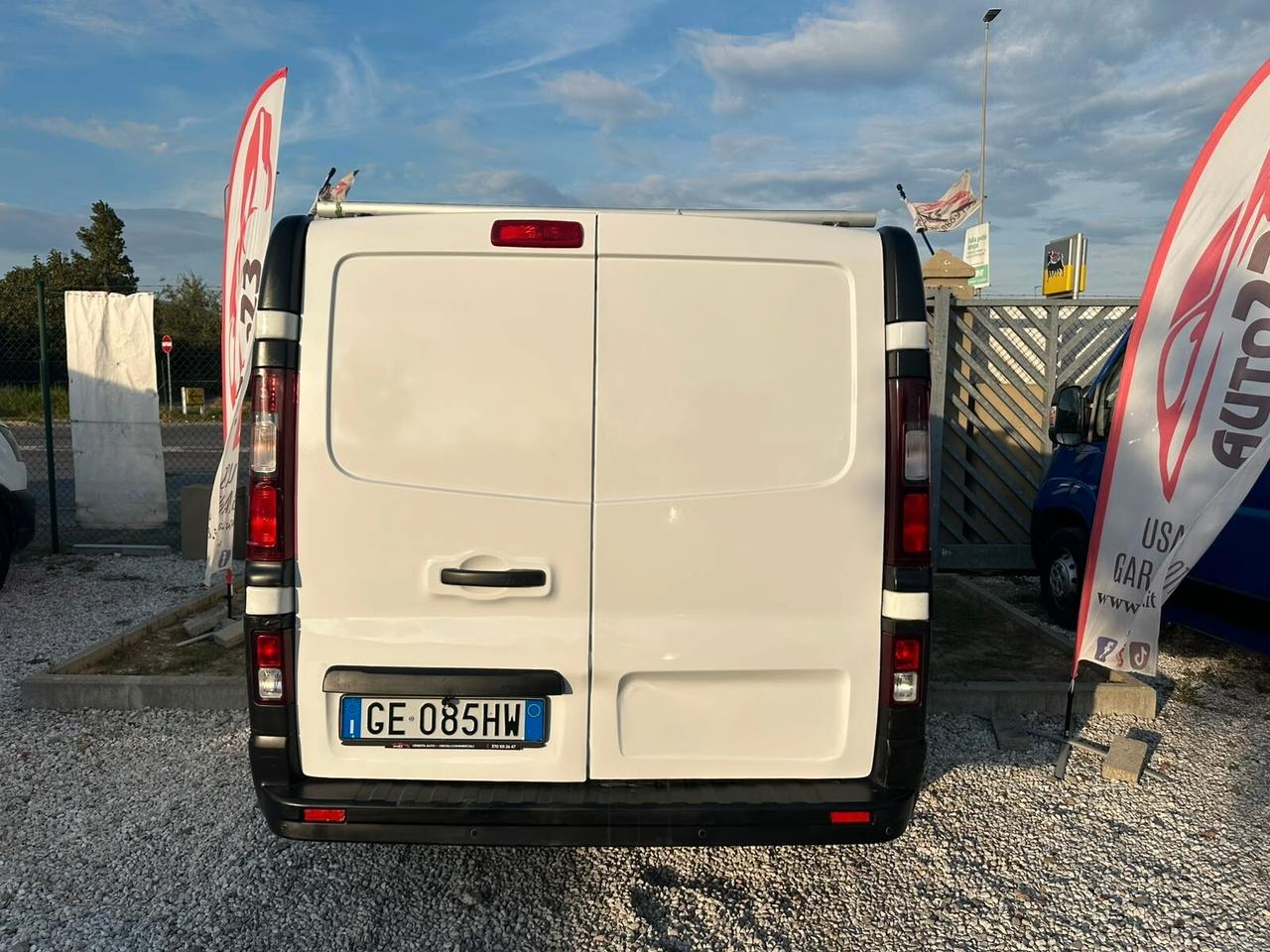 Renault Trafic T27 2.0 dCi 120CV PC-TN