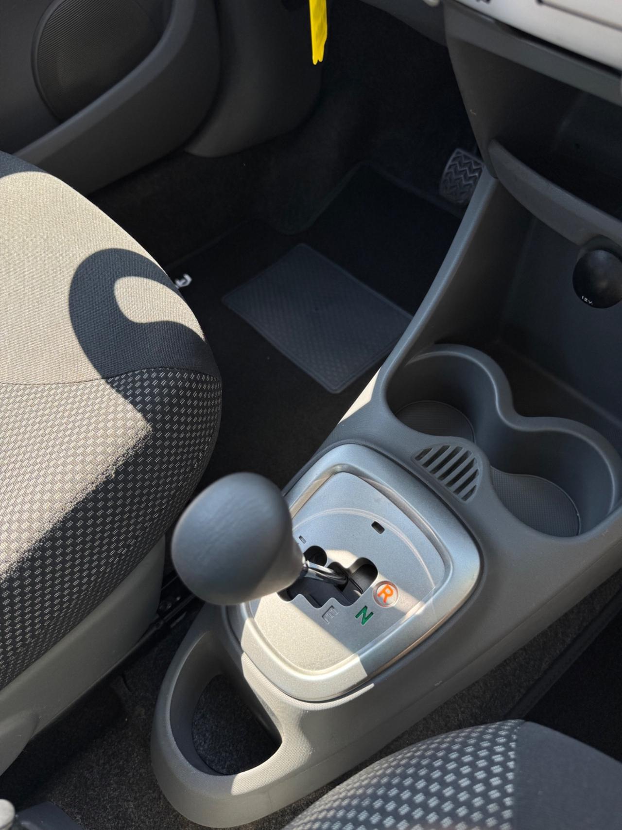Toyota Aygo 1.0 12V VVT-i 5 porte Deep Ocean Connect