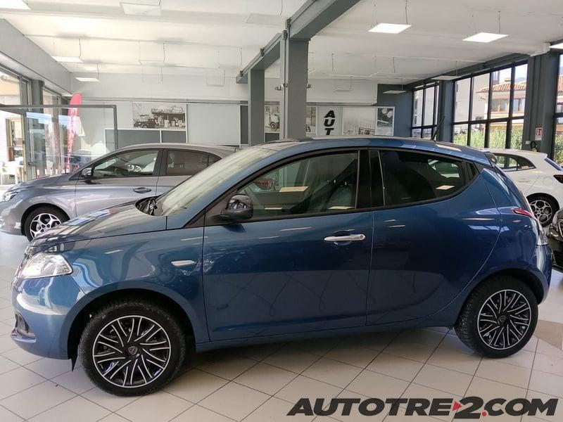 Lancia Ypsilon Ypsilon 1.0 firefly hybrid Gold Plus s&s 70cv