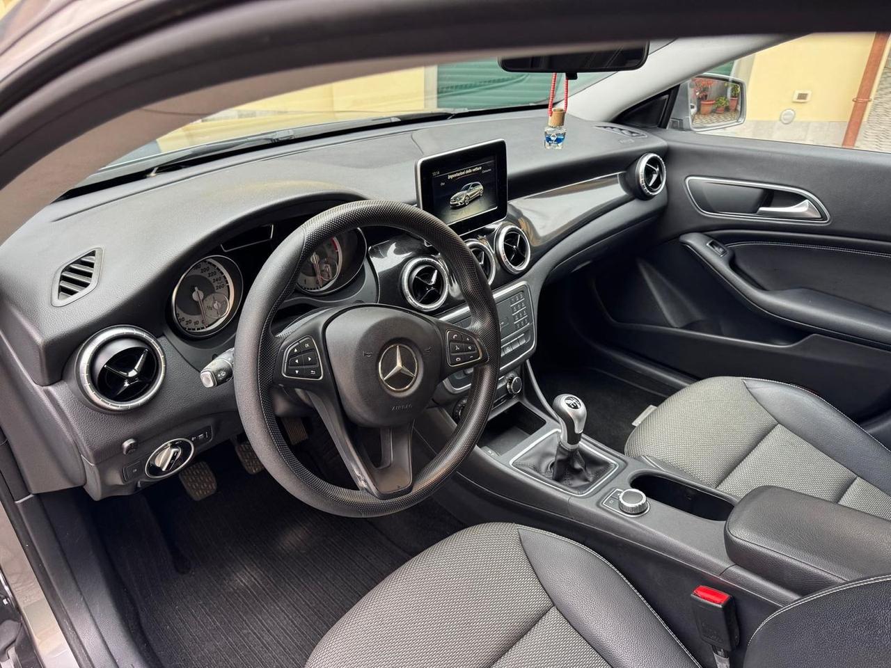 Mercedes-Benz CLA 180 Shotting Brake #9015