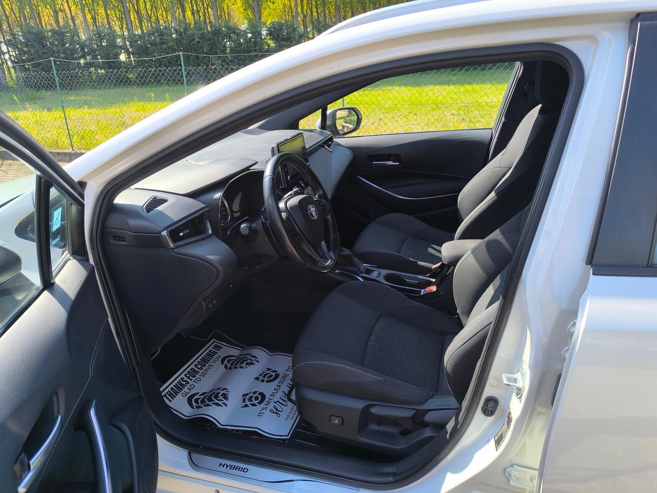 Toyota Corolla Touring Sports 2.0 Hybrid Business