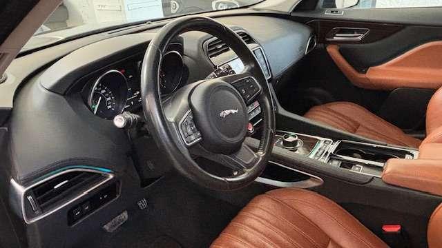 Jaguar F-Pace F-Pace 2016 2.0d Portfolio AWD 180cv auto-tetto pan-autom-