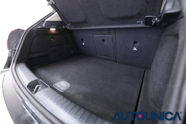 MERCEDES-BENZ GLA 200 D AUTOMATIC SPORT