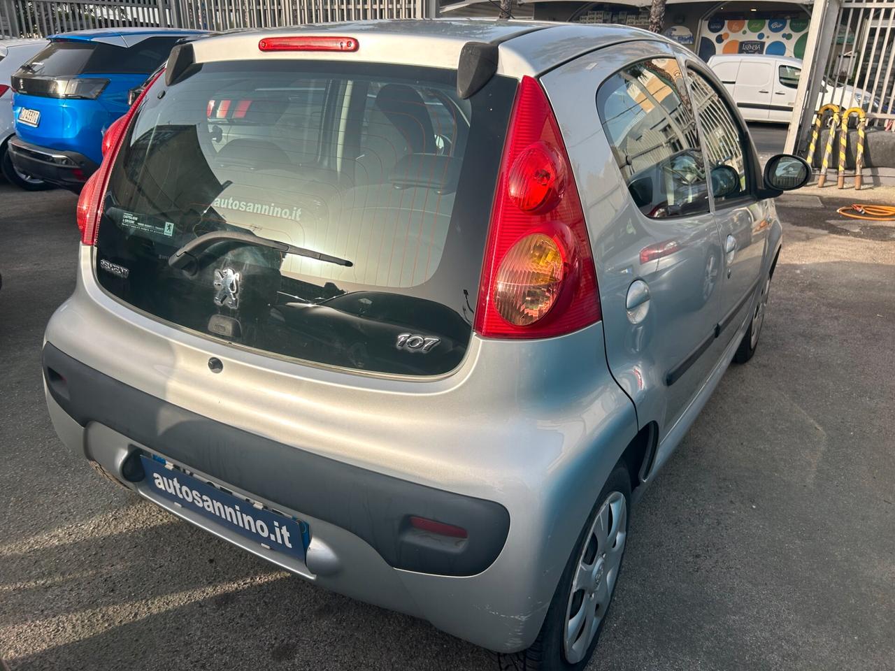 Peugeot 107 1.0 68CV 5p. Allure