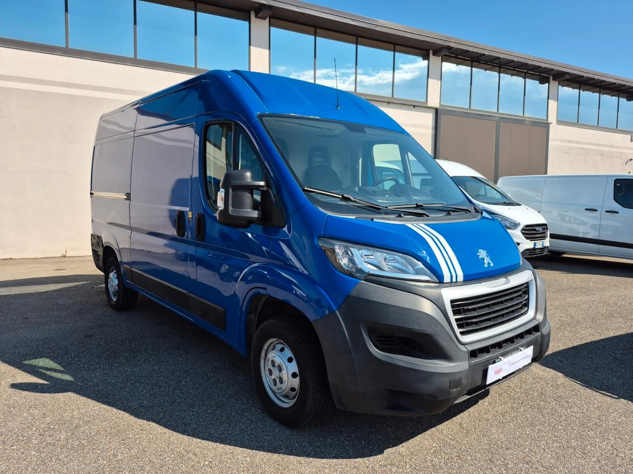 Peugeot Boxer 330 2.2 BlueHDi 140 S&S PC-TN Furgone