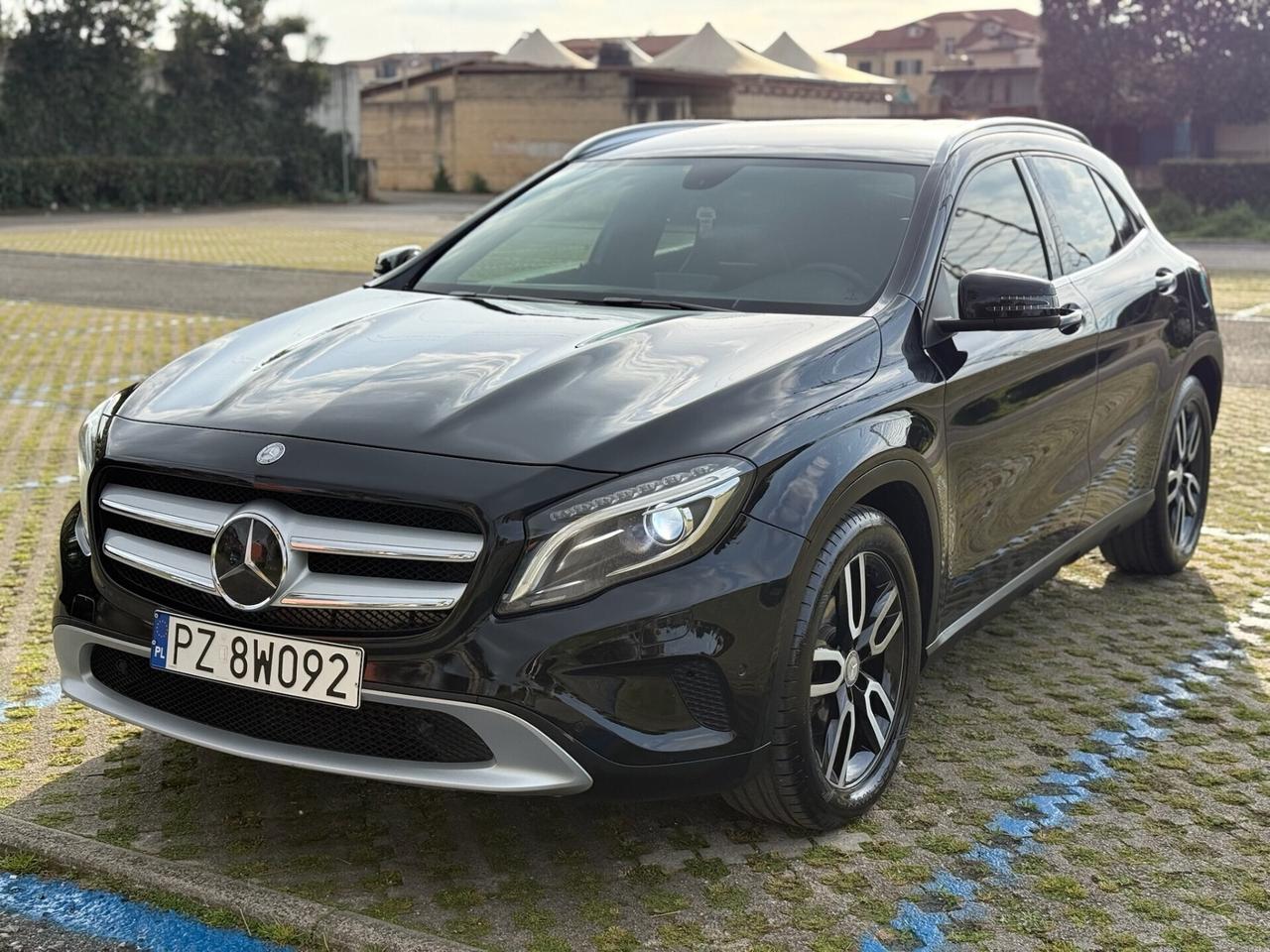 MERCEDES GLA 220 CDI 2015 Automatic 4Matic Premium