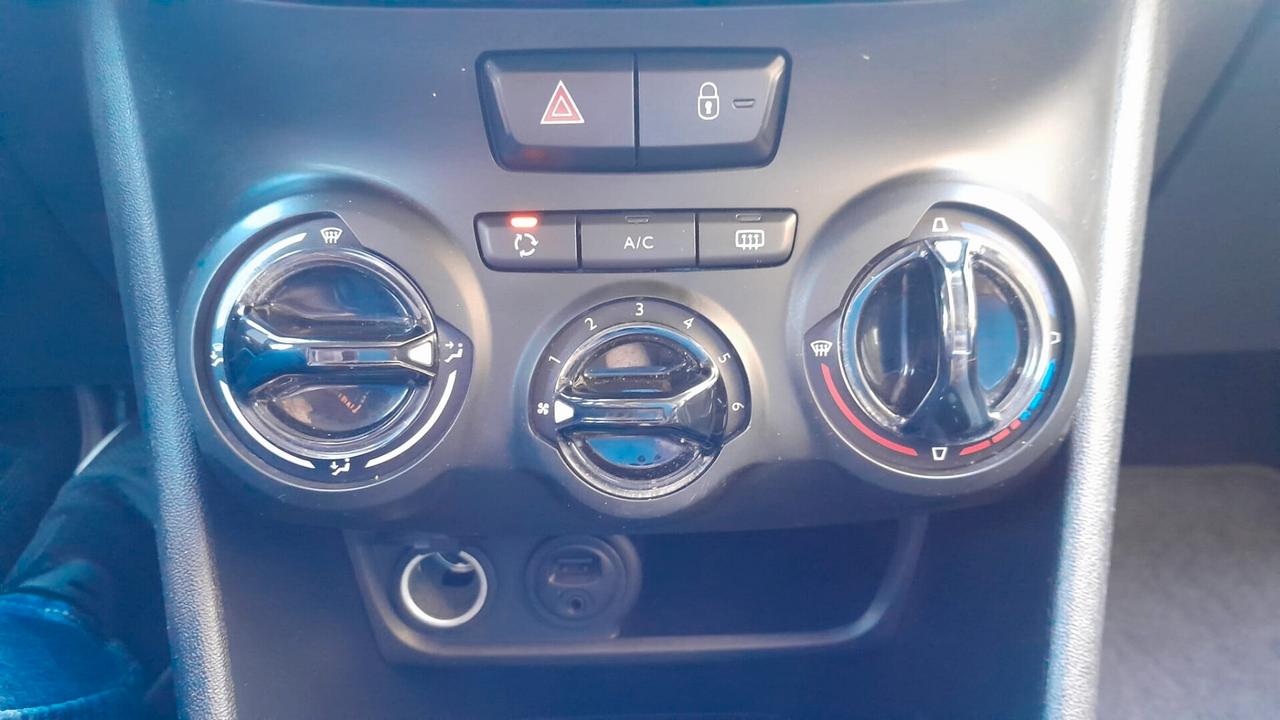 Peugeot 208 PureTech 82 5 porte Allure - Imp Gpl