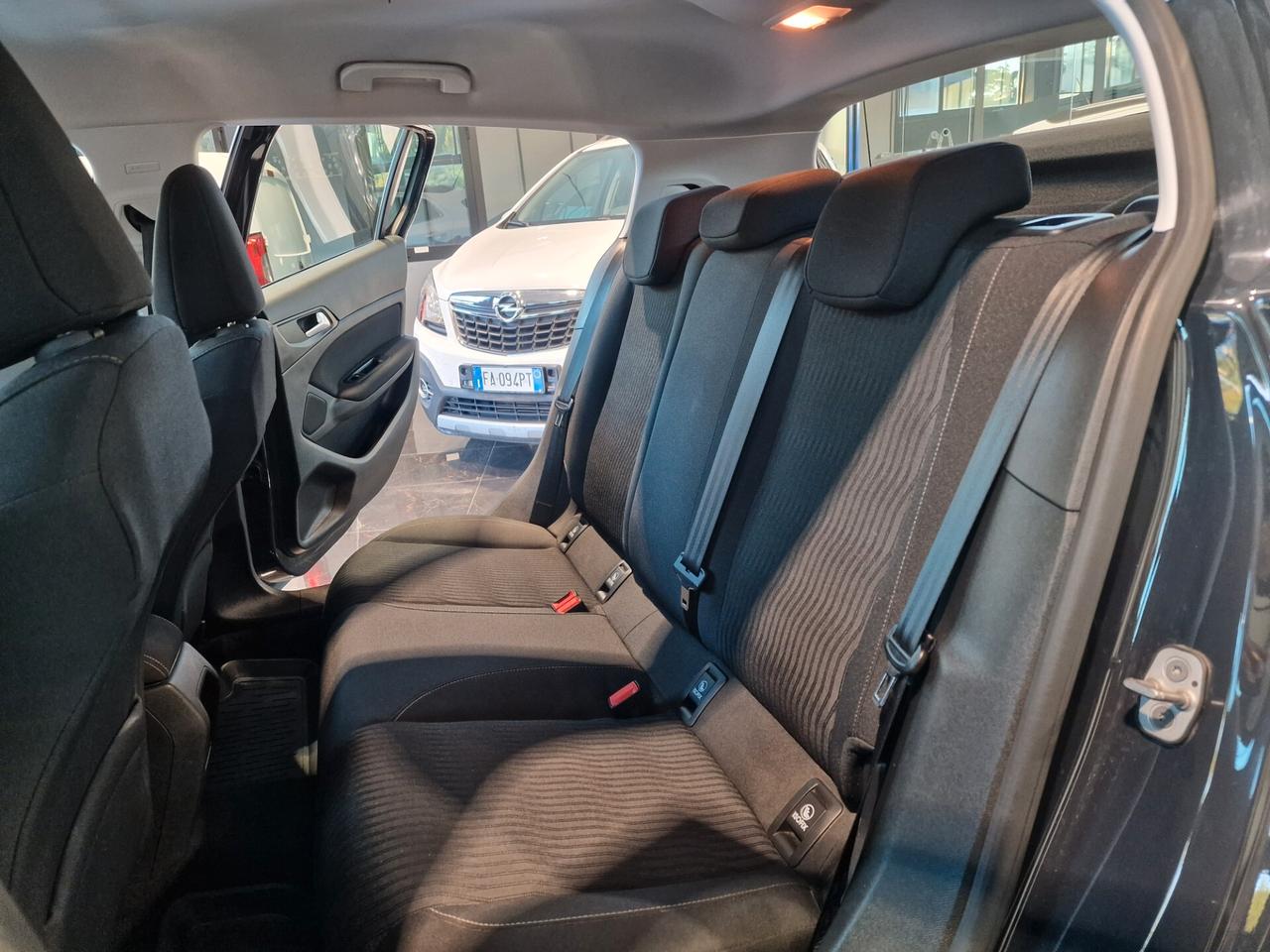 Peugeot 308 BlueHDi 100 S&S Business