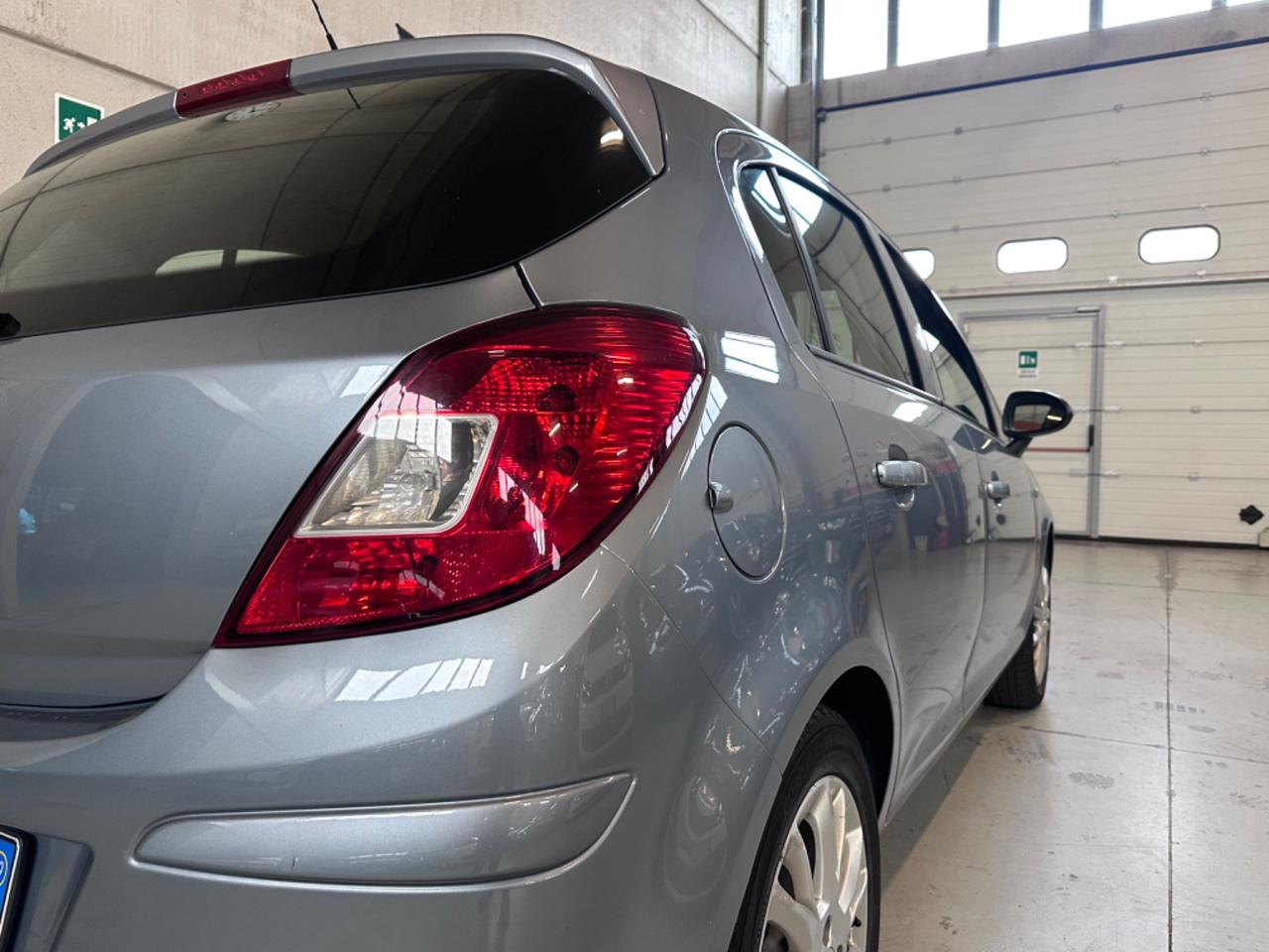 Opel Corsa 1.2 5 porte Enjoy