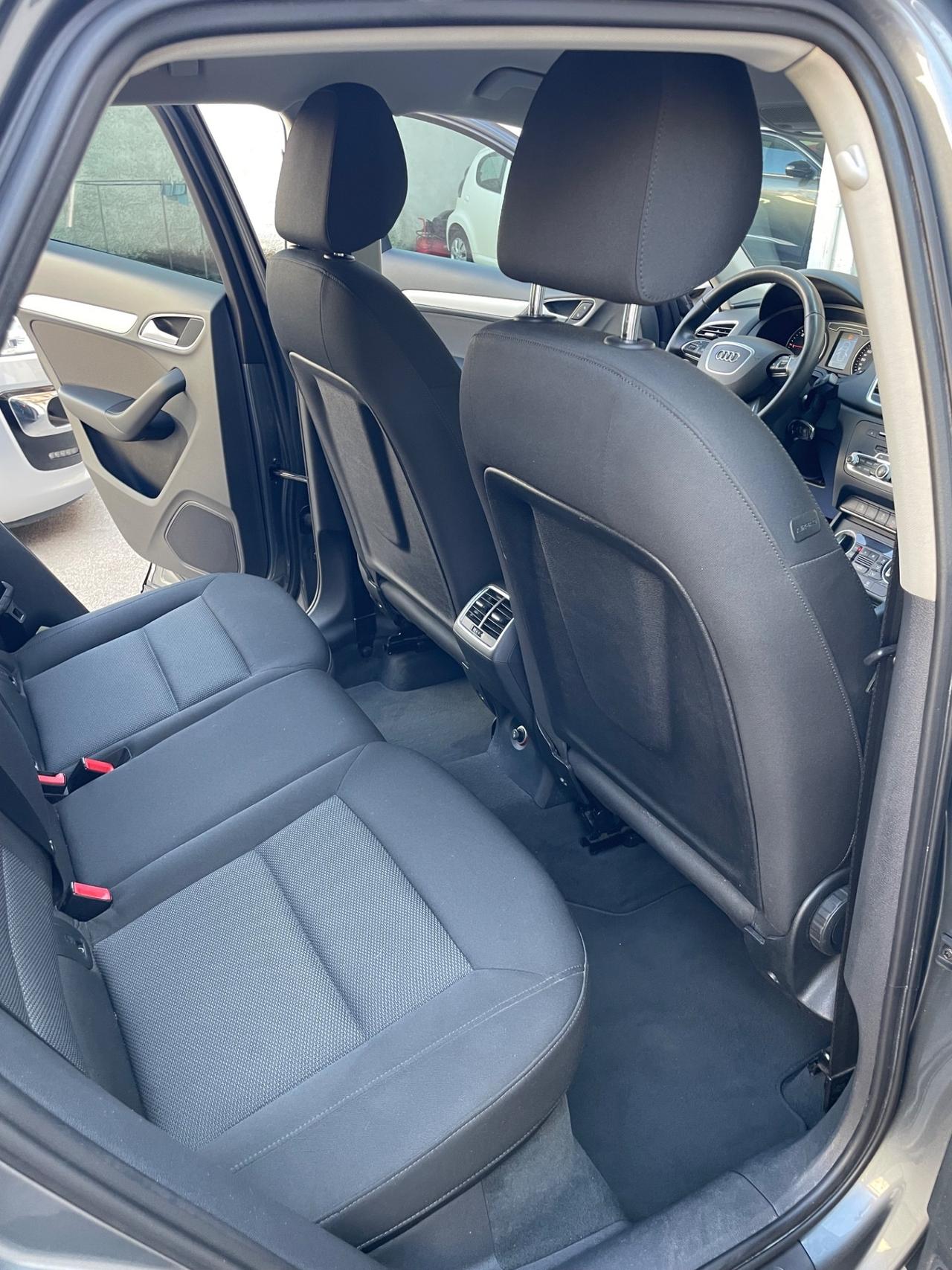 Audi Q3 RESTAYLING 2.0 TDI 120 CV Sport Full bixenon LED navigatore ecc dal nord Italia