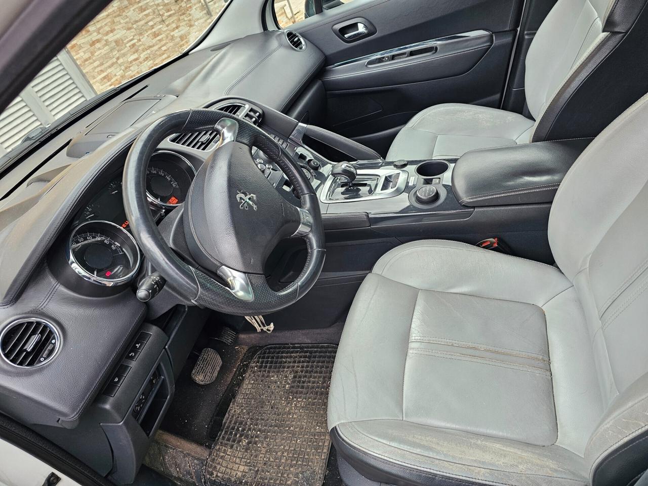 Peugeot 3008 HYbrid4 99g BATTERIA ROTTA
