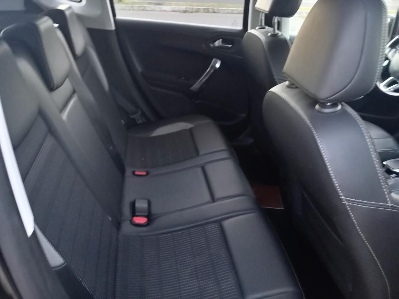 Peugeot 208 BlueHDi 100 3 porte GT Line