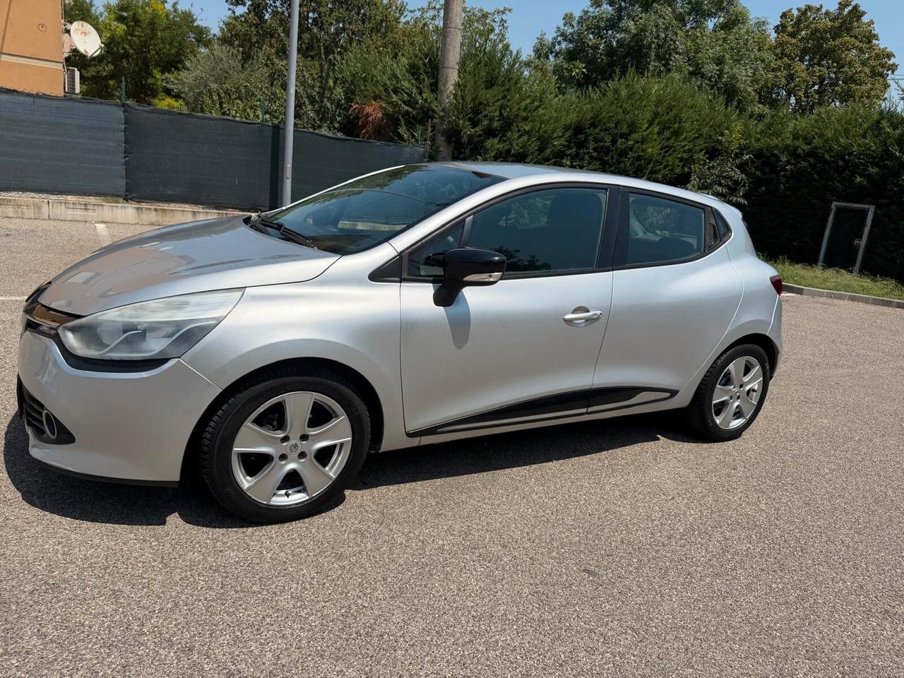 Renault Clio 1.5 dci - NEOPATENTATI - 12 MESI DI GARANZIA -