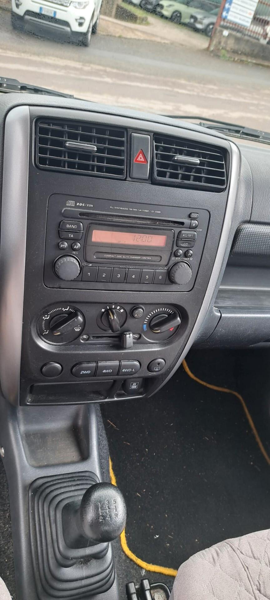 Suzuki Jimny 1.3i 16V cat 4WD JLX