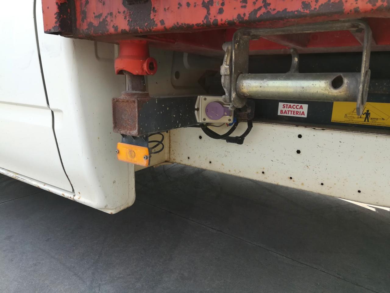 Ford Transit 350 2.4 TDCi/137 RIBALTABILE GEMELLATO 6 POSTI