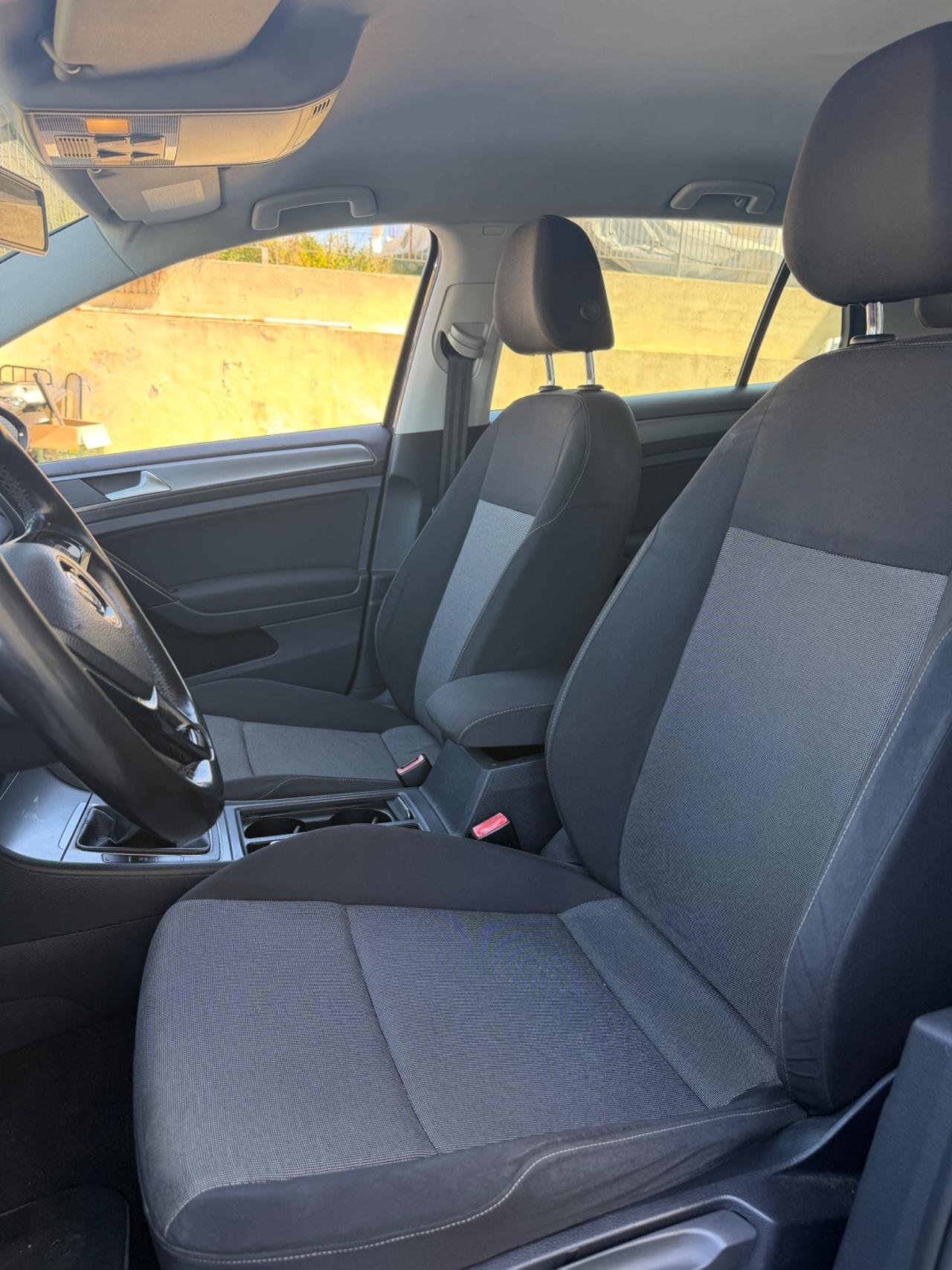 Volkswagen Golf 7 1.6 diesel 90 CV 5 porte