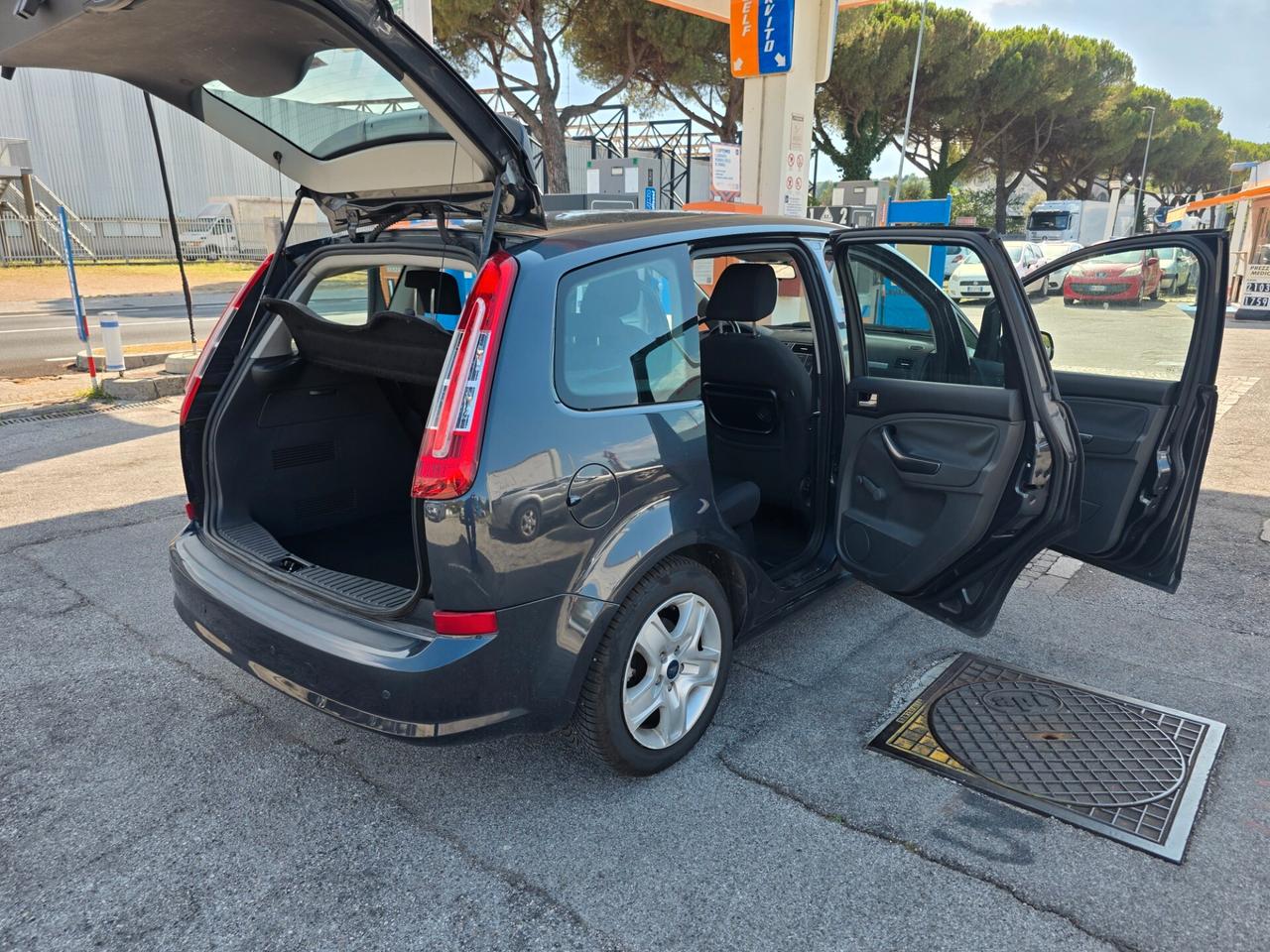 Ford C-Max 1.6 TDCi 110 CV Titanium con 256.000km