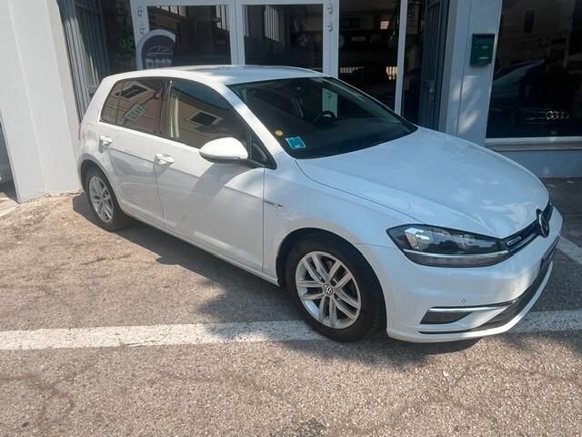 VOLKSWAGEN GOLF VII TGI METANO 130CV EXECUTIVE DSG NAVI ALCANTARA SENSORI DI PARCHEGGIO ANTERIORI POSTERIORI CERCHI IN LEGA OK NEOPATENTATI - CON € 25 percorrenza KM 460 - GARANZIA 12 MESI -