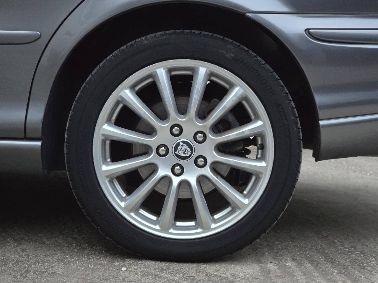 Jaguar X-Type 2.2D cat Executive