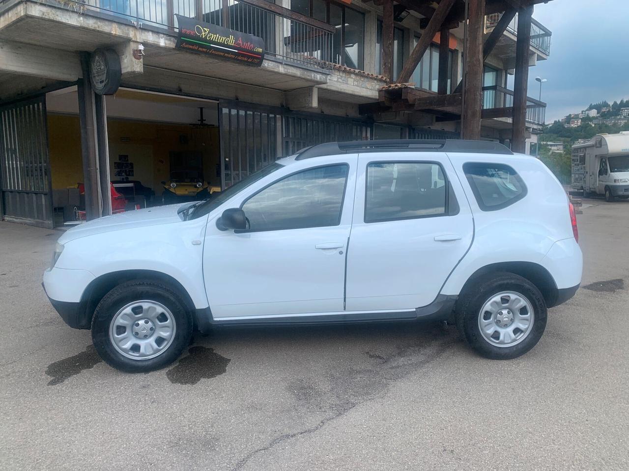 Dacia Duster 4x4 inseribile-neo patentati-tagliandata-alta-spaziosa-suw economica tdi