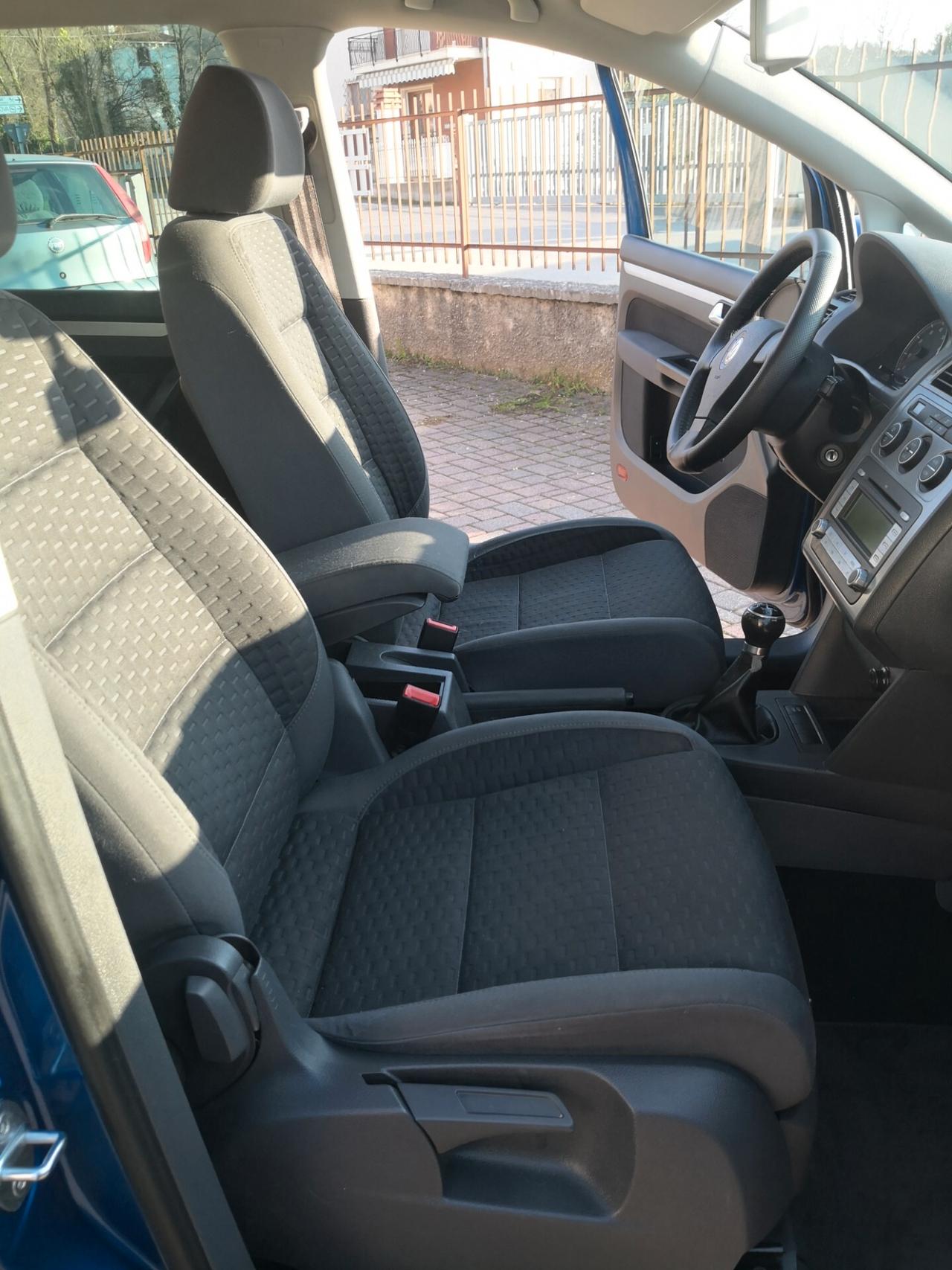 Volkswagen Touran 2.0 metano 7 posfi