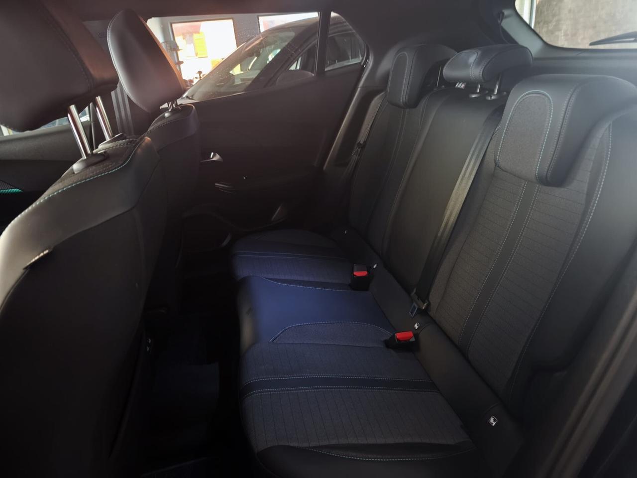 Peugeot 2008 BlueHDi 130 S&S EAT8 Allure pack