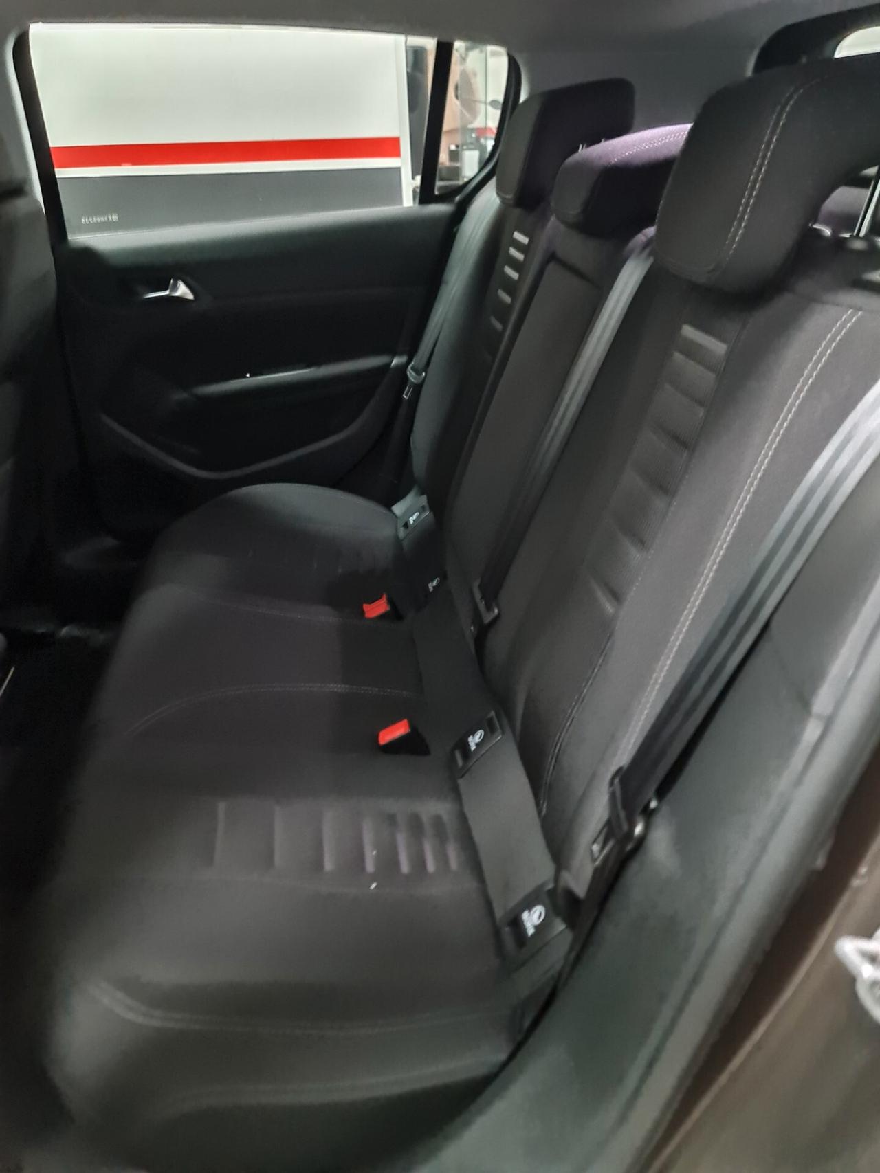 Peugeot 308 1.6 e-HDi 115 CV Stop&Start Allure