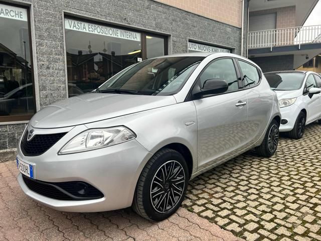 LANCIA Ypsilon 1.2 69 CV 5 porte Gold UNICO PROP.