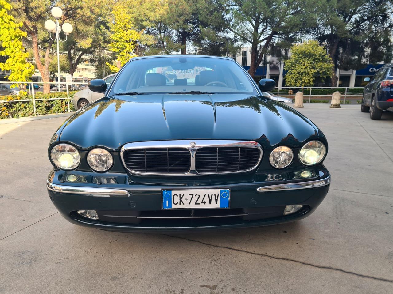 Jaguar XJ6 3.0 V6 cat 235CV A.S.I.