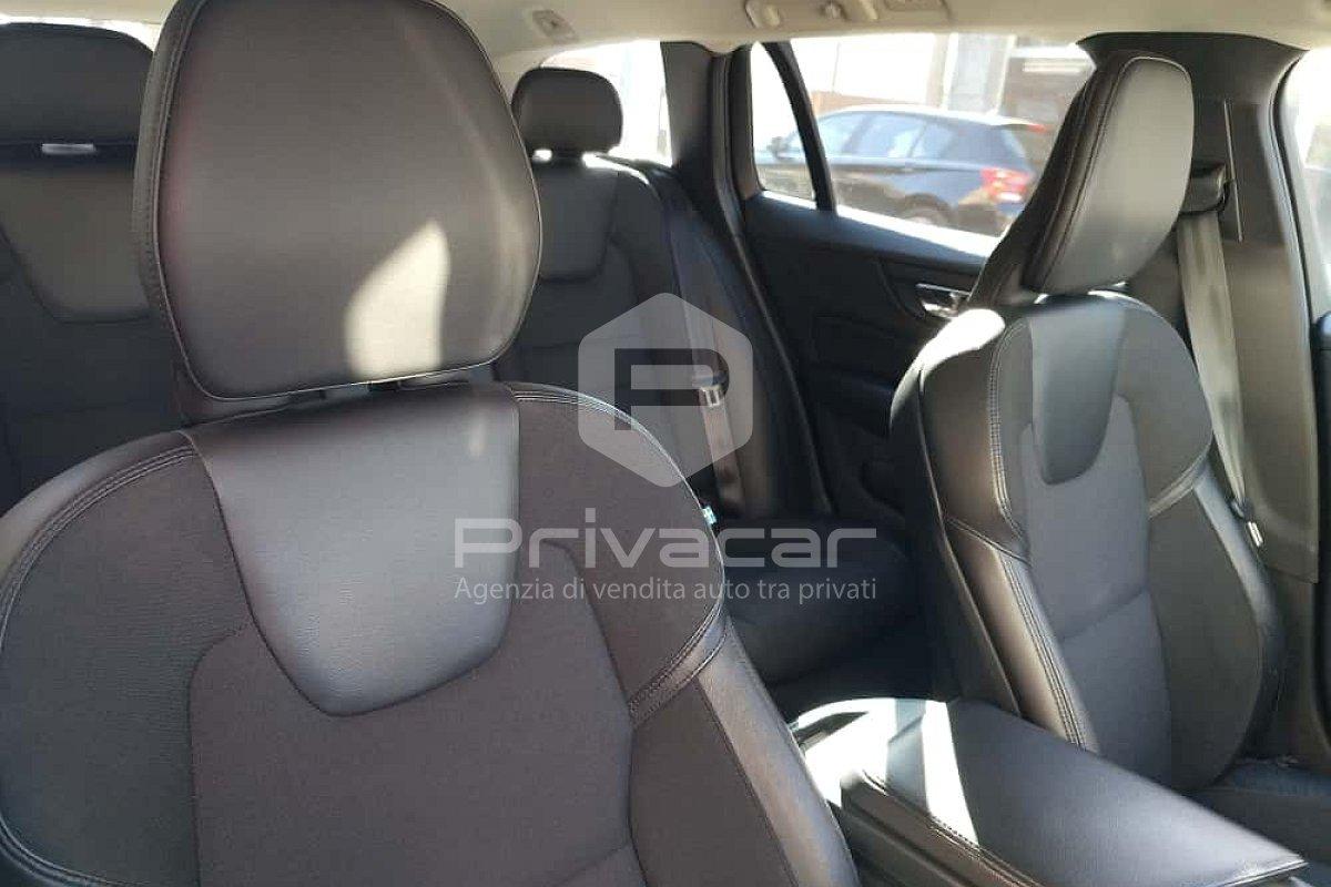 VOLVO V60 B4 Geartronic Momentum Business Pro