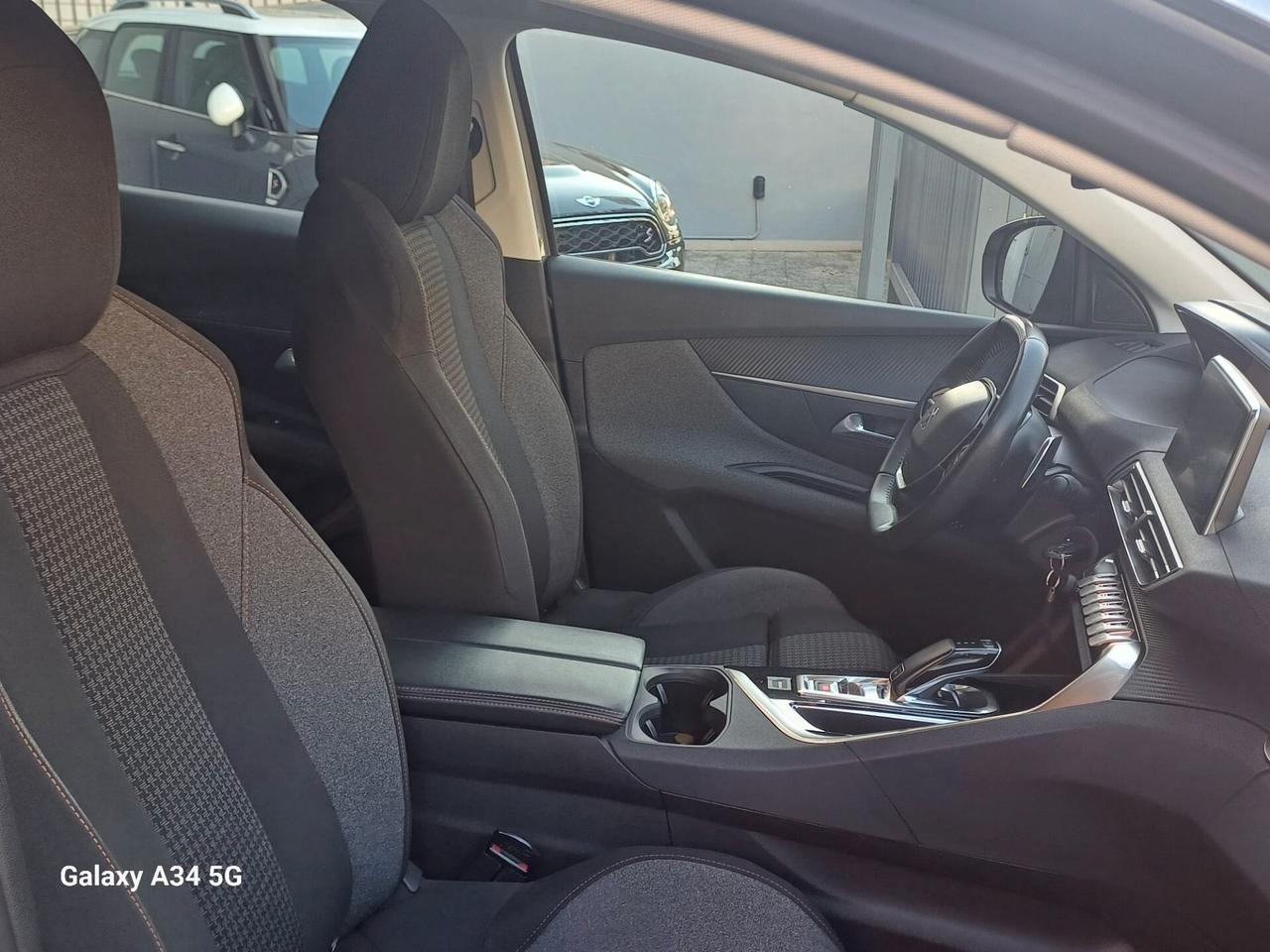 Peugeot 3008 BlueHDi 130 S&S EAT8 Allure