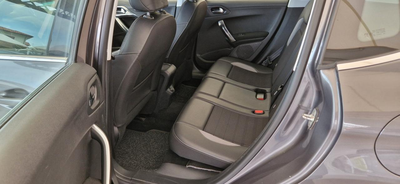 Peugeot 2008 BlueHDi 120cv Allure