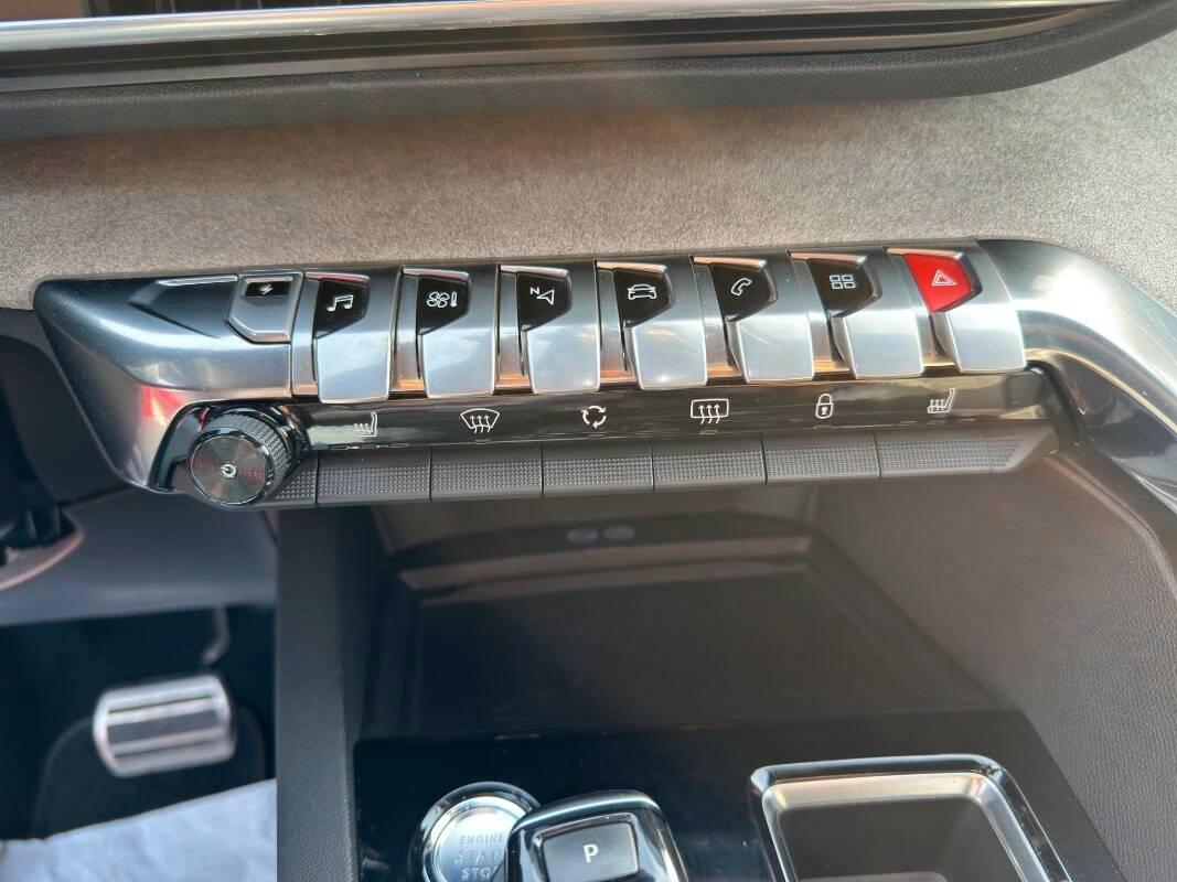 Peugeot 3008 II 1.6 Hybrid phev GT Pack 300cv con Tetto Apribile