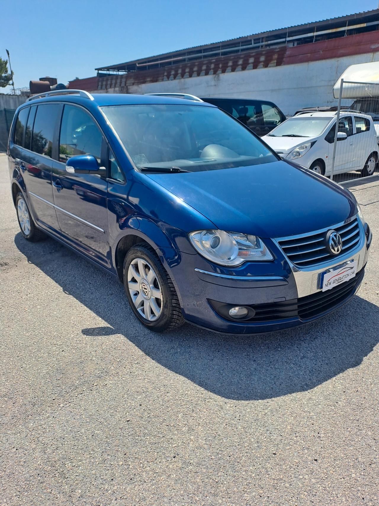 Volkswagen Touran 2.0 TDI DPF Highline