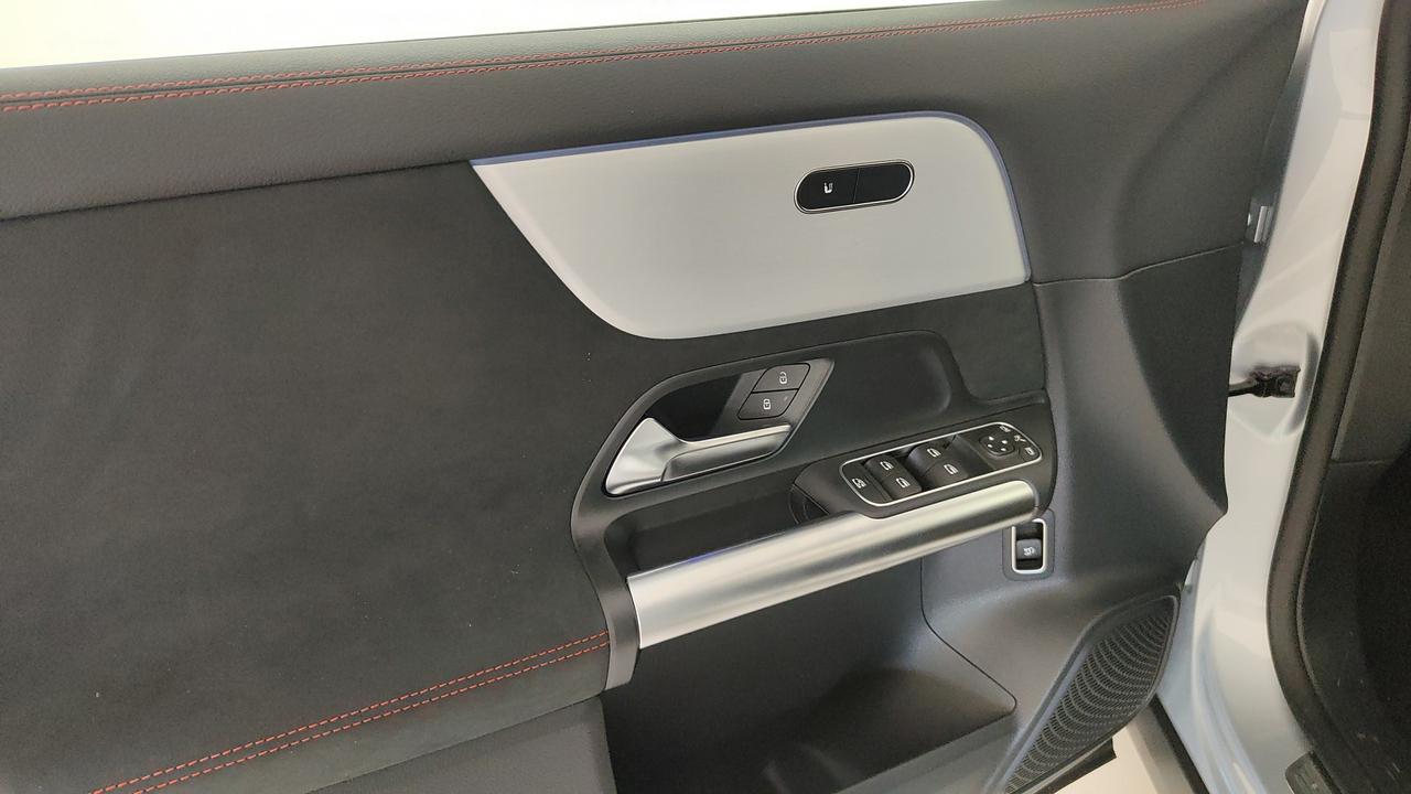 Mercedes-Benz GLA 200 d automatic