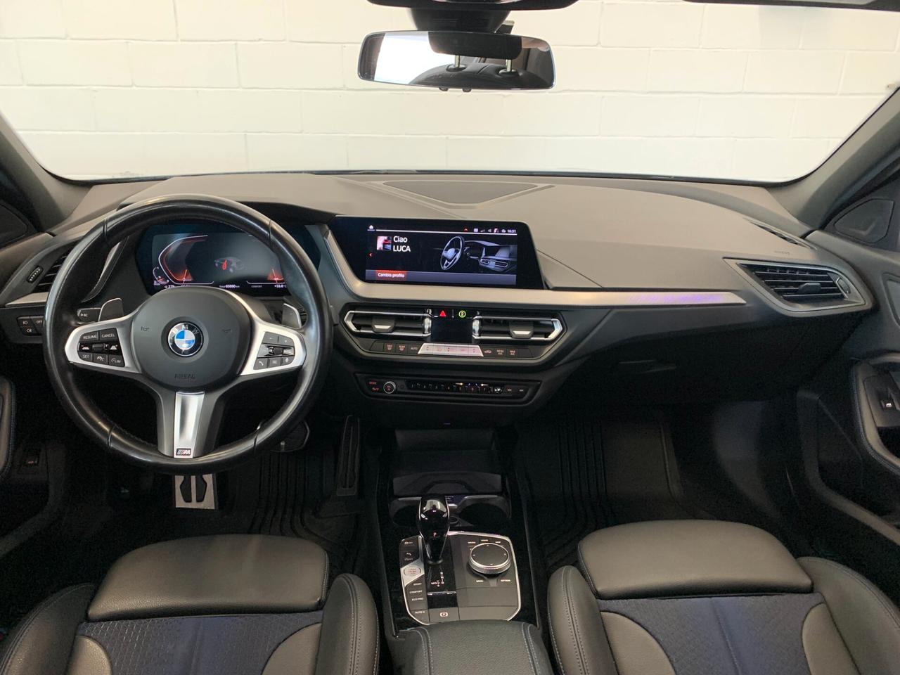 Bmw 118 118d 5p. Msport