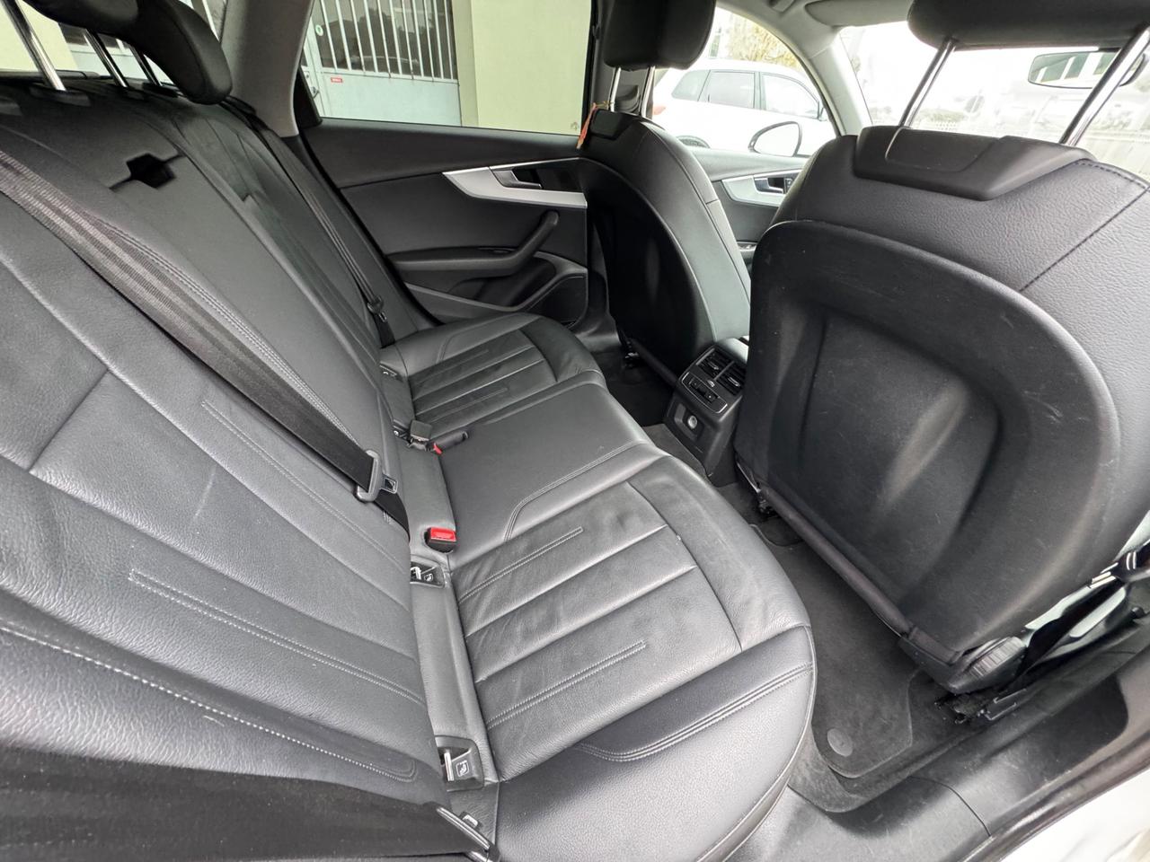 Audi A4 2.0 TDI 150 CV ultra S tronic Business Sport