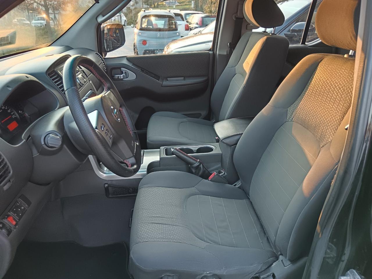 Nissan Navara 2.5 190CV GANCIO RETROCAMERA