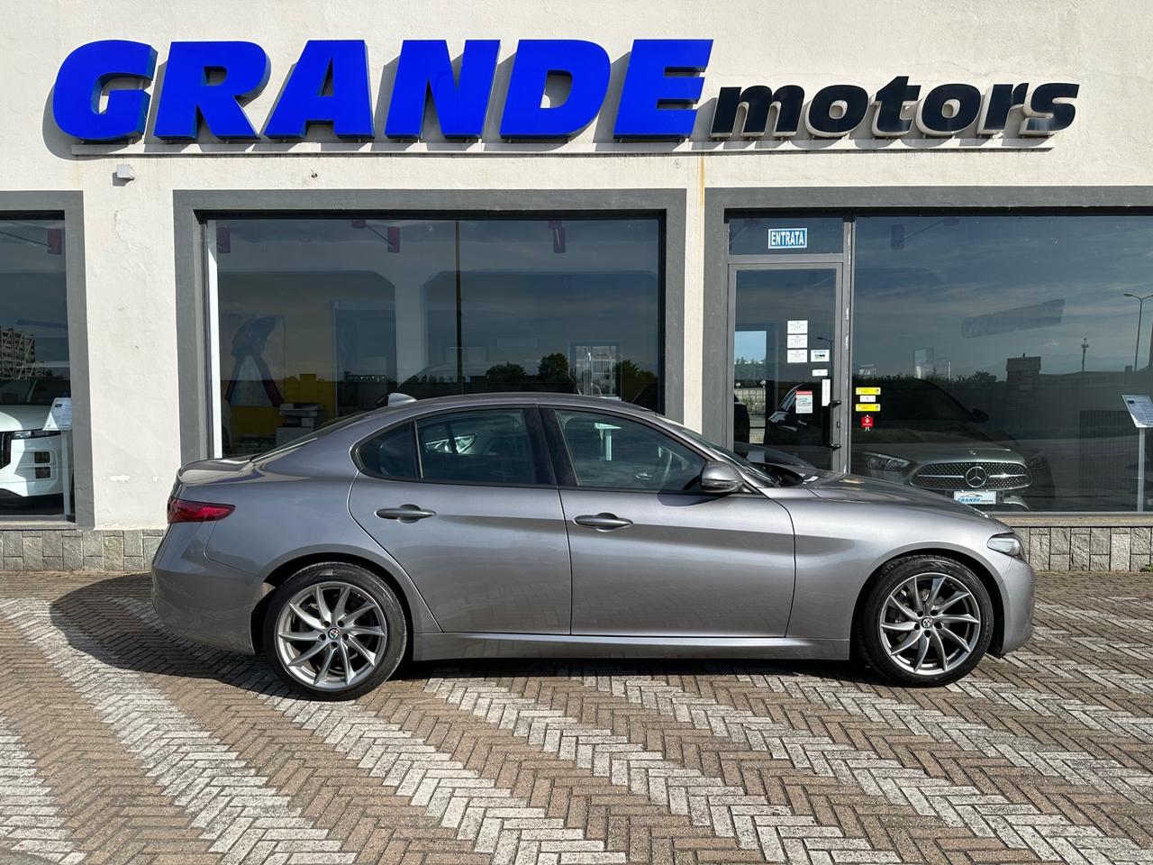 Alfa Romeo Giulia 2.0 Turbo 200 CV AT8 Executive
