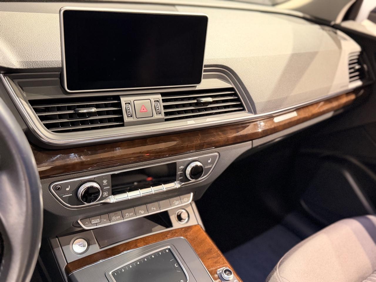 Audi Q5 40 TDI quattro S tronic Business Design