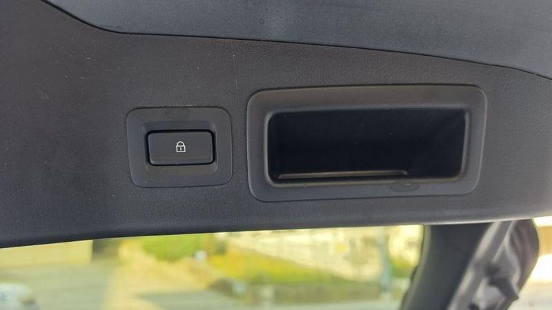 Mazda Mazda3 2.0L Skyactiv-X 186cv M Hybrid Exclusive LED NAVI CAMERA