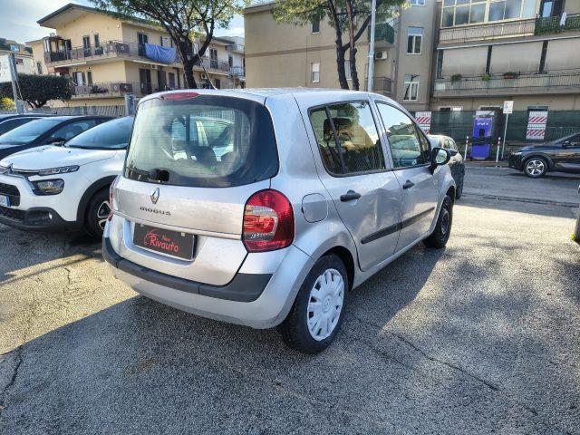 RENAULT Grand Modus 1.2 16V Dynamique